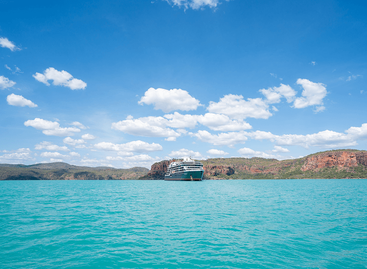 Expedition Zodiac Cruising